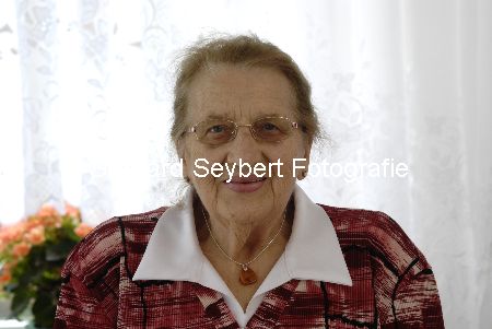 Irmgard Brock-Bienek aus Geldern wird 90 Jahre am 10.06.12