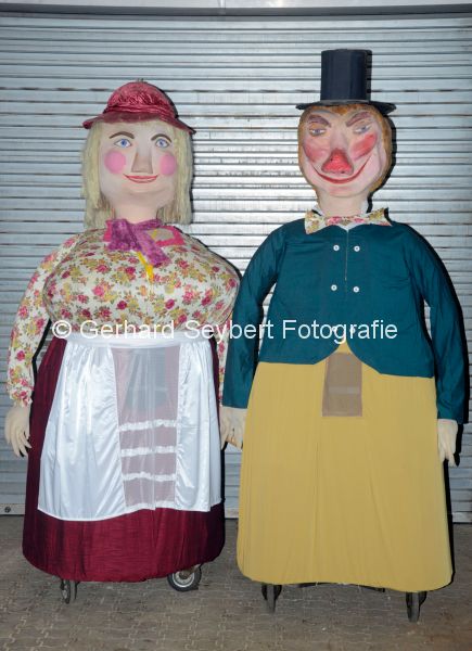 Unser Straelen Fr Suchbild: Das Paar (Puppen) Nll und Anneliese