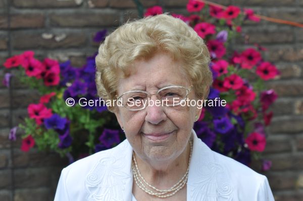 Geburtstag Ziffels, Maria Geldern 90 Jahre am 22.07.13 