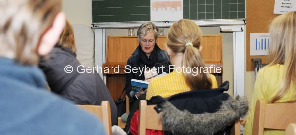 Vorlesetag mit Margret Voeler Schule Winnekendonk