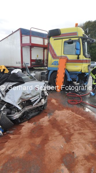 Schwerer Verkehrsunfall Abfahrt A40 in Wachtendonk